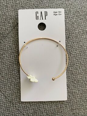 GAP Gold Open Bangle with Cream Flower Charm BNWT